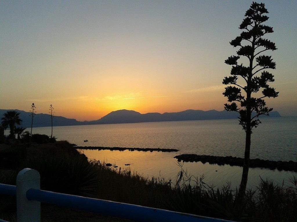 Case Vacanze Russo Trappeto (Sicily) Exterior photo