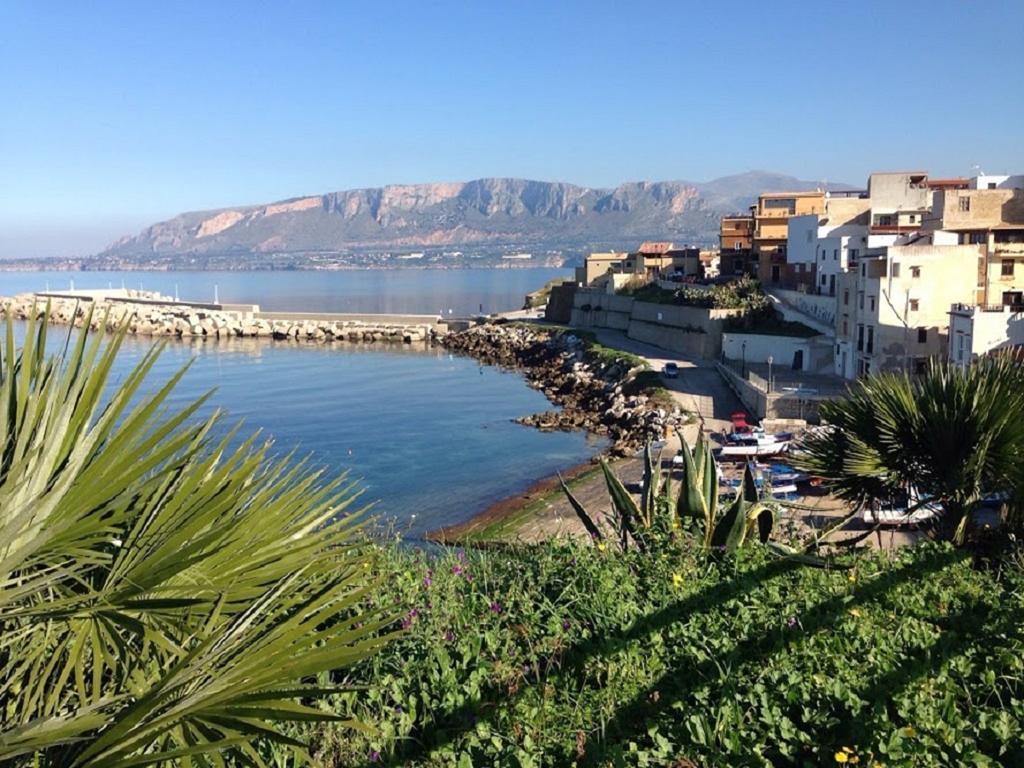 Case Vacanze Russo Trappeto (Sicily) Exterior photo