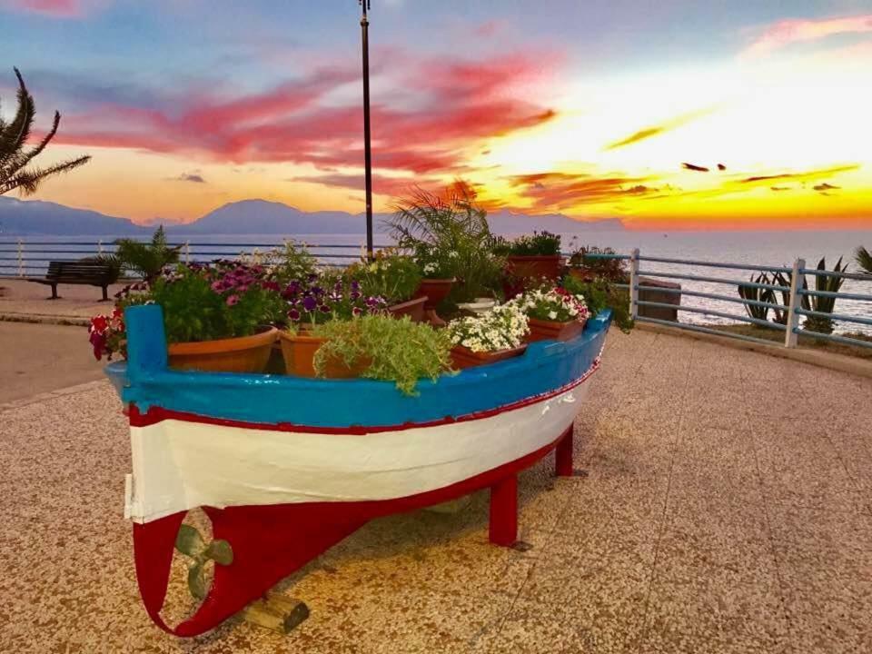 Case Vacanze Russo Trappeto (Sicily) Exterior photo
